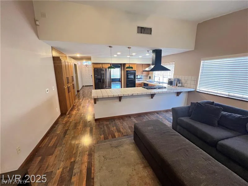 5242 Dickens, Las Vegas, NV 89119