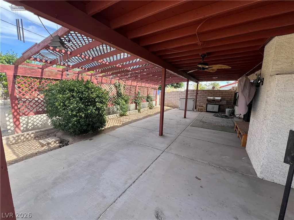 5242 Dickens, Las Vegas, NV 89119