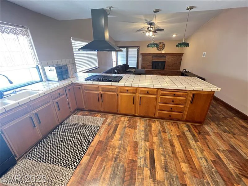 5242 Dickens, Las Vegas, NV 89119