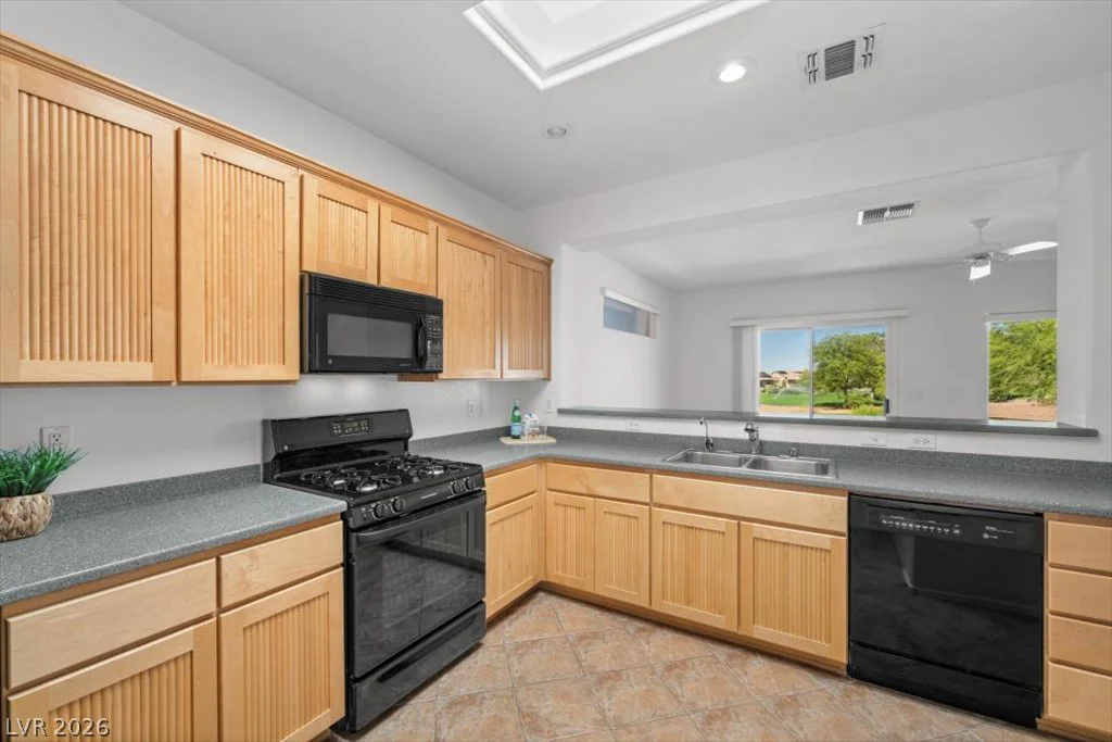2656 Grand Forks, Henderson, NV 89052