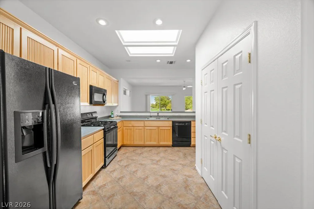 2656 Grand Forks, Henderson, NV 89052