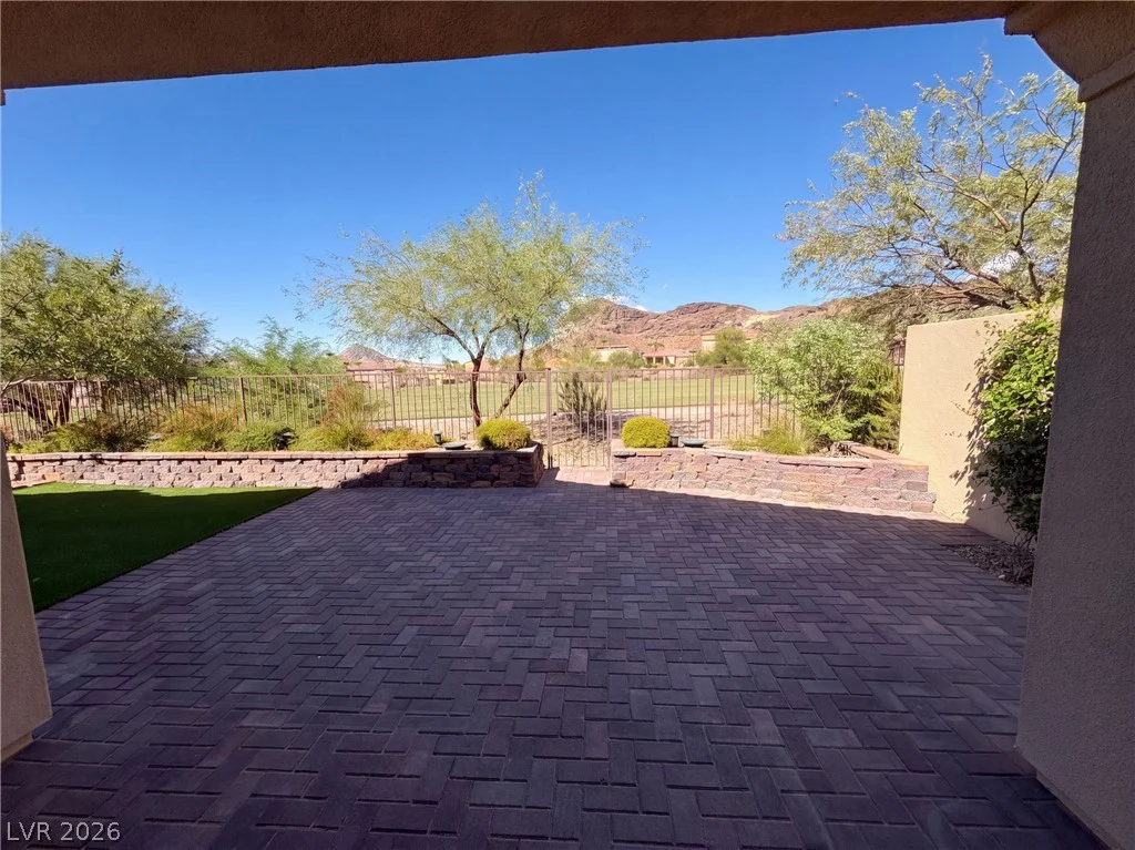 69 Via Di Mello, Henderson, NV 89011