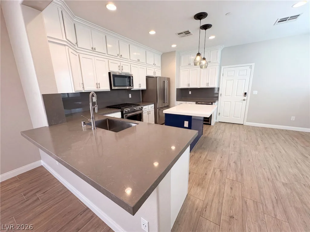 69 Via Di Mello, Henderson, NV 89011