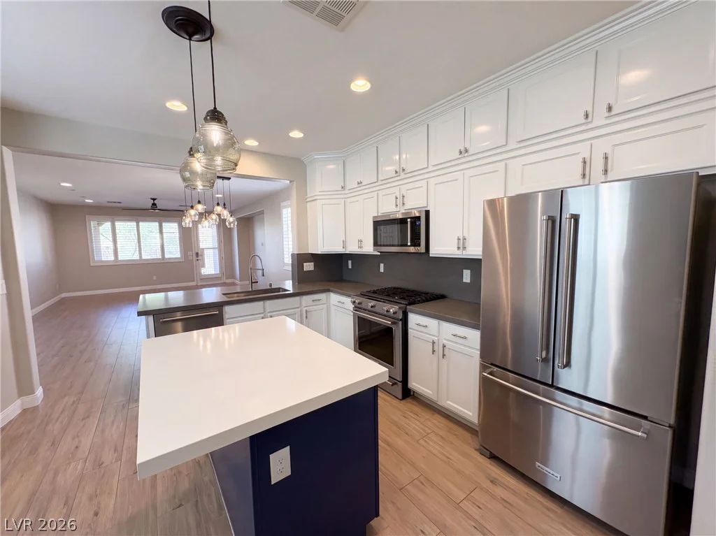69 Via Di Mello, Henderson, NV 89011