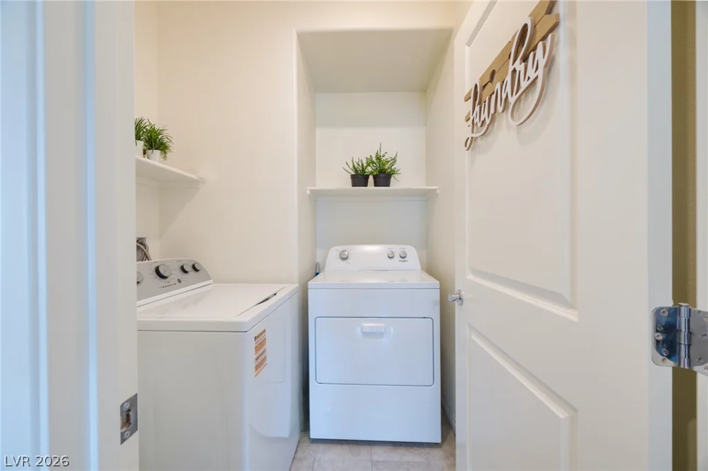 1845 James Creek, North Las Vegas, NV 89084