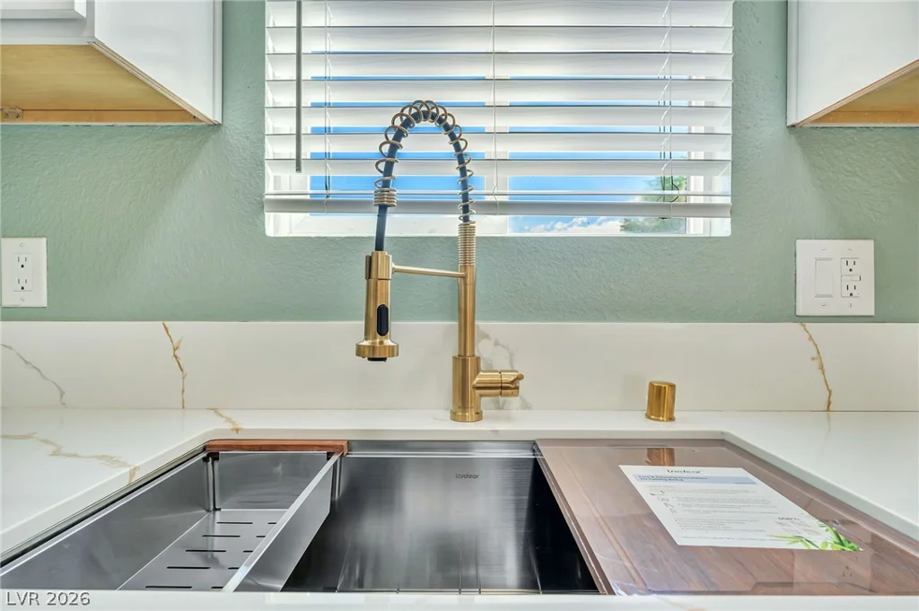2210 Packard, North Las Vegas, NV 89030