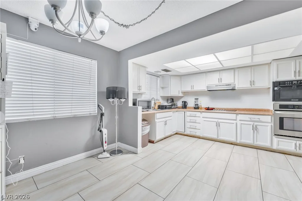 4326 Saint Louis, Las Vegas, NV 89104