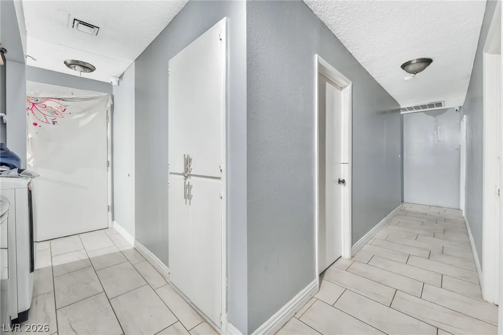 4326 Saint Louis, Las Vegas, NV 89104