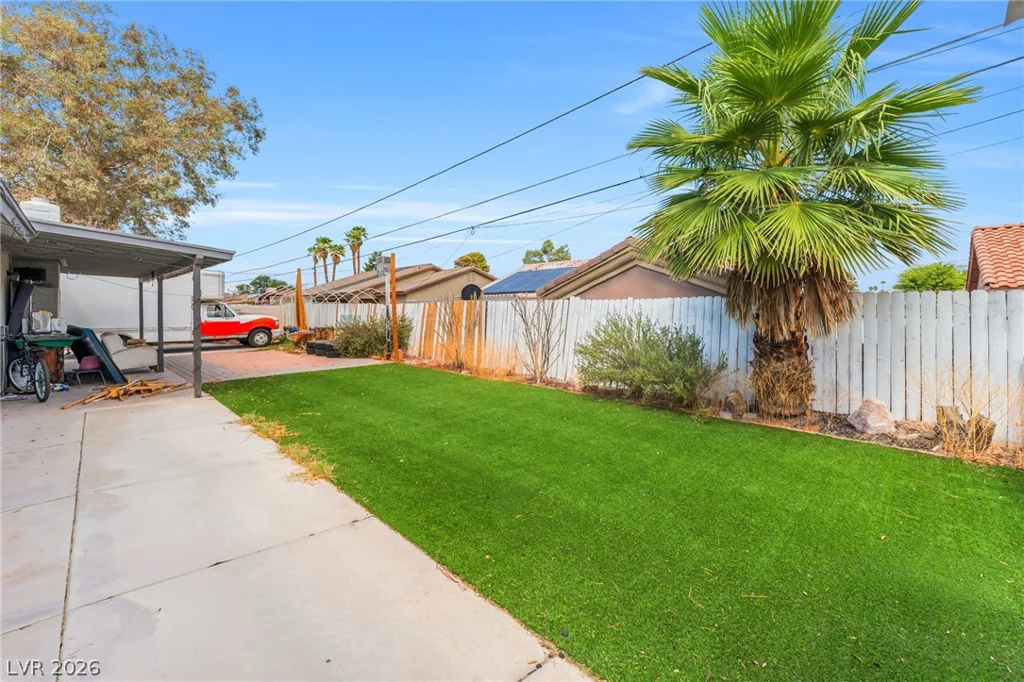 4326 Saint Louis, Las Vegas, NV 89104