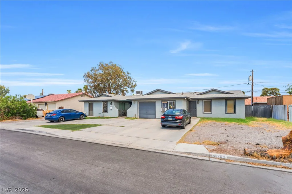 4326 Saint Louis, Las Vegas, NV 89104