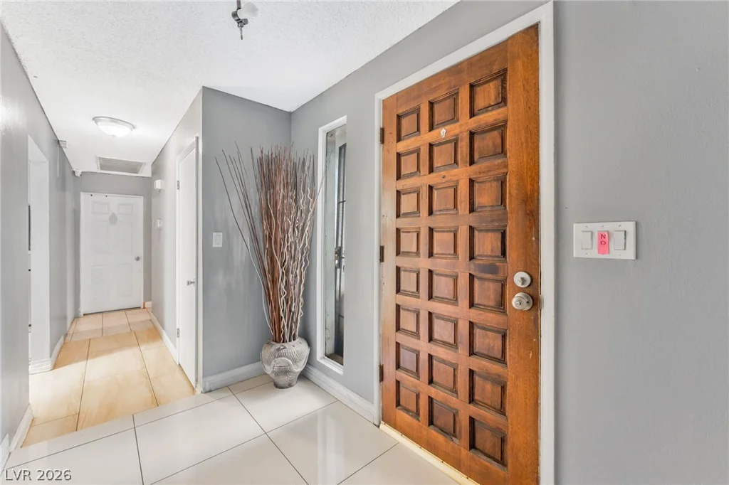 4326 Saint Louis, Las Vegas, NV 89104