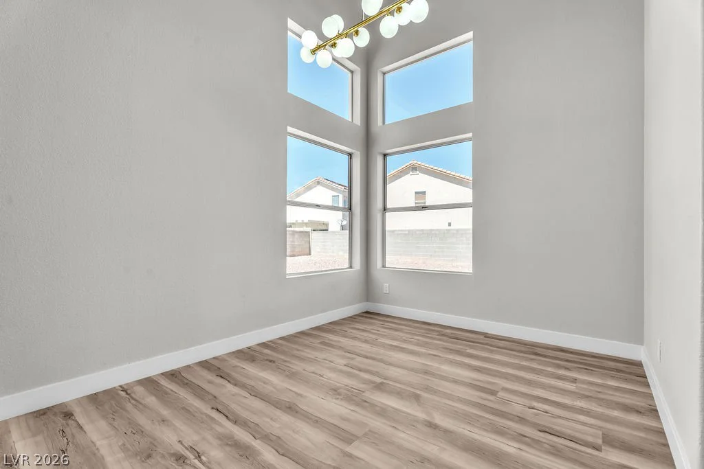 1914 Pintura, North Las Vegas, NV 89031