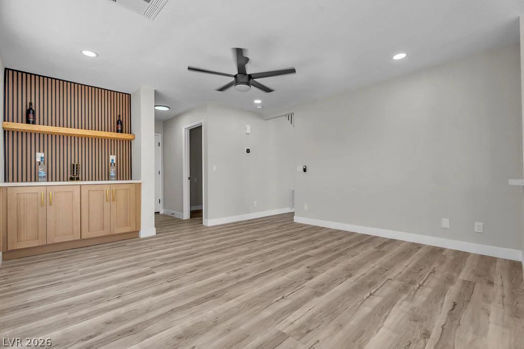 1914 Pintura, North Las Vegas, NV 89031
