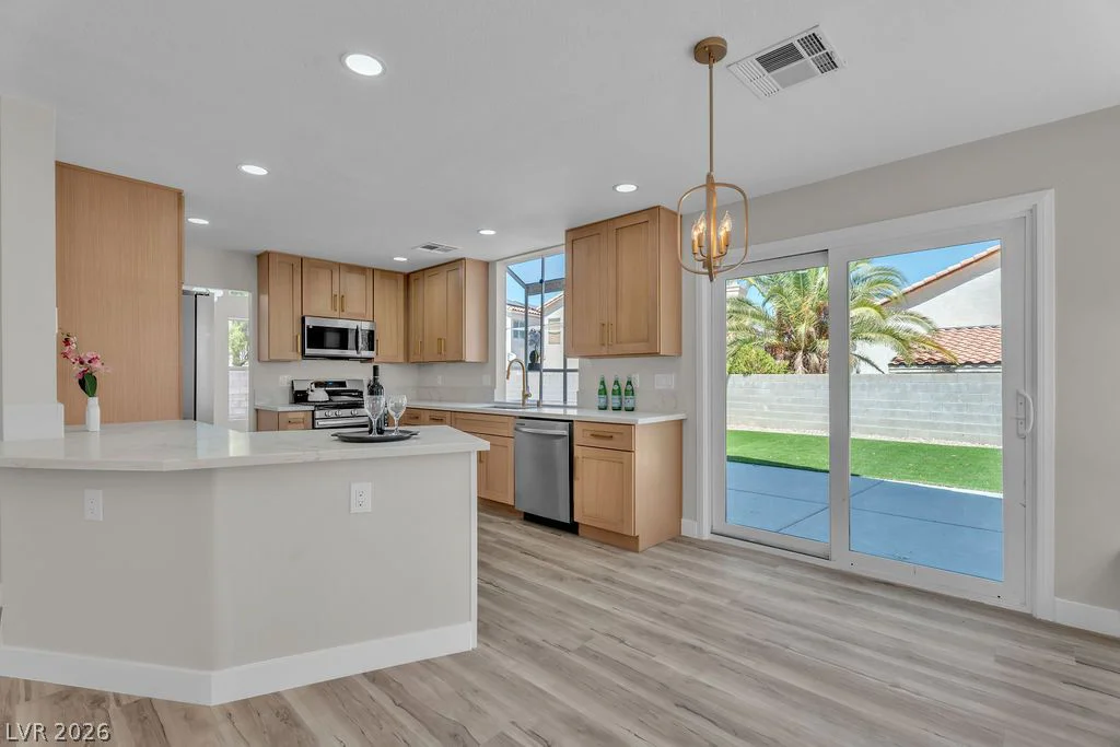 1914 Pintura, North Las Vegas, NV 89031