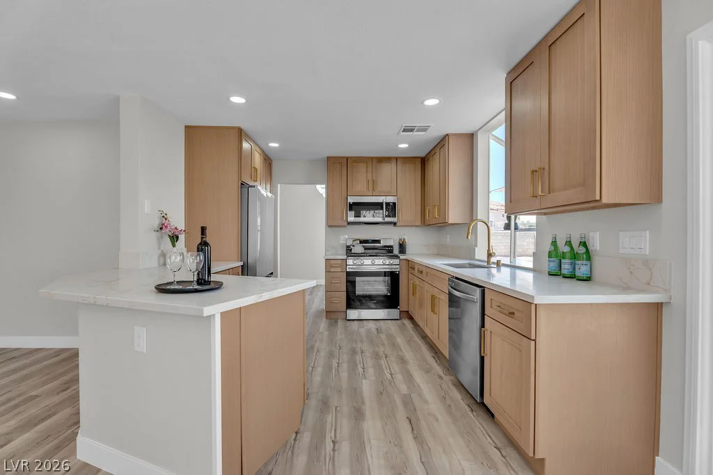 1914 Pintura, North Las Vegas, NV 89031