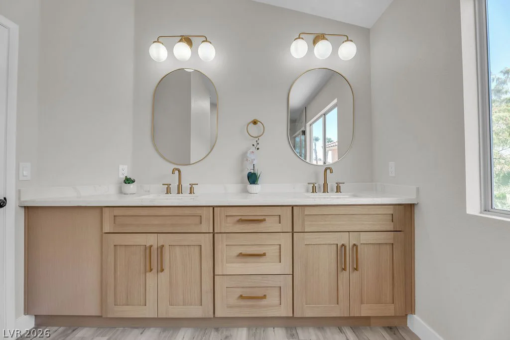 1914 Pintura, North Las Vegas, NV 89031