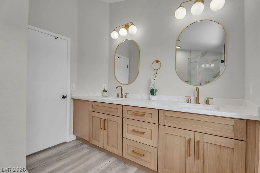 1914 Pintura, North Las Vegas, NV 89031