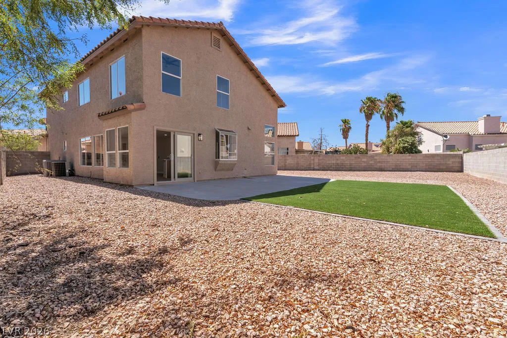 1914 Pintura, North Las Vegas, NV 89031