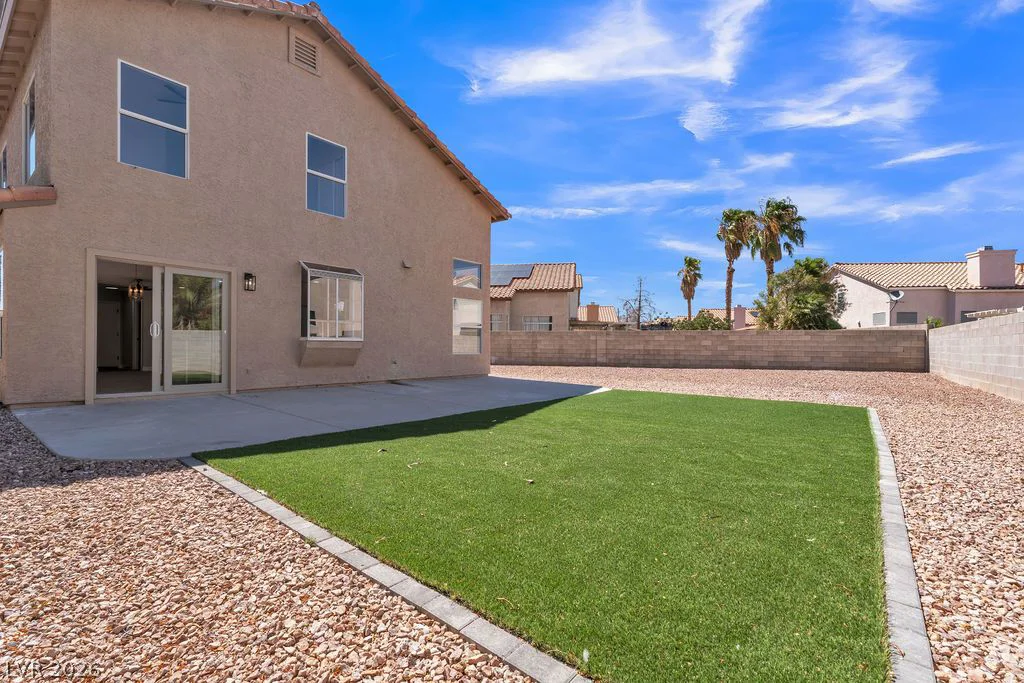 1914 Pintura, North Las Vegas, NV 89031