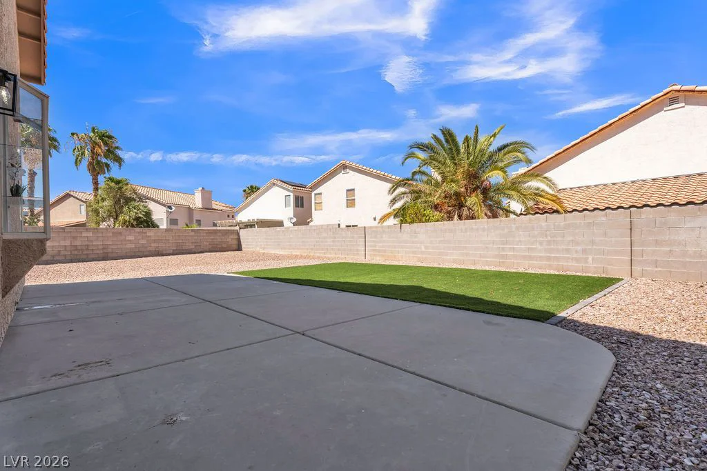 1914 Pintura, North Las Vegas, NV 89031