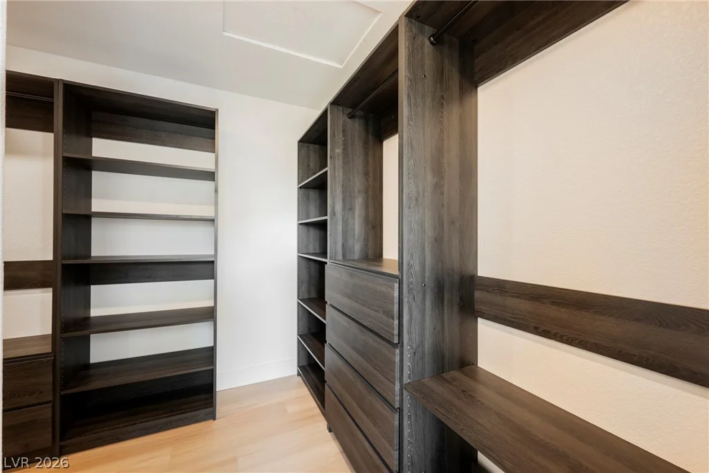 9369 Thunder Basin, Las Vegas, NV 89149