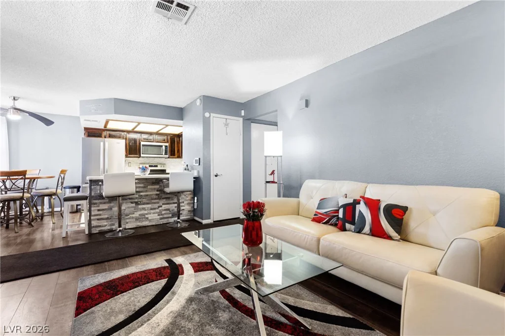 7900 Esterbrook, Las Vegas, NV 89128