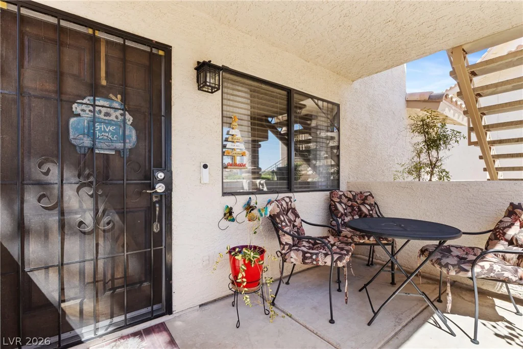 7900 Esterbrook, Las Vegas, NV 89128