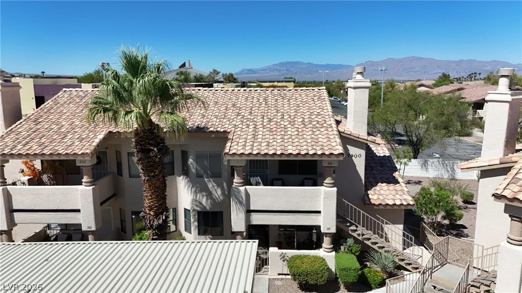 7900 Esterbrook, Las Vegas, NV 89128