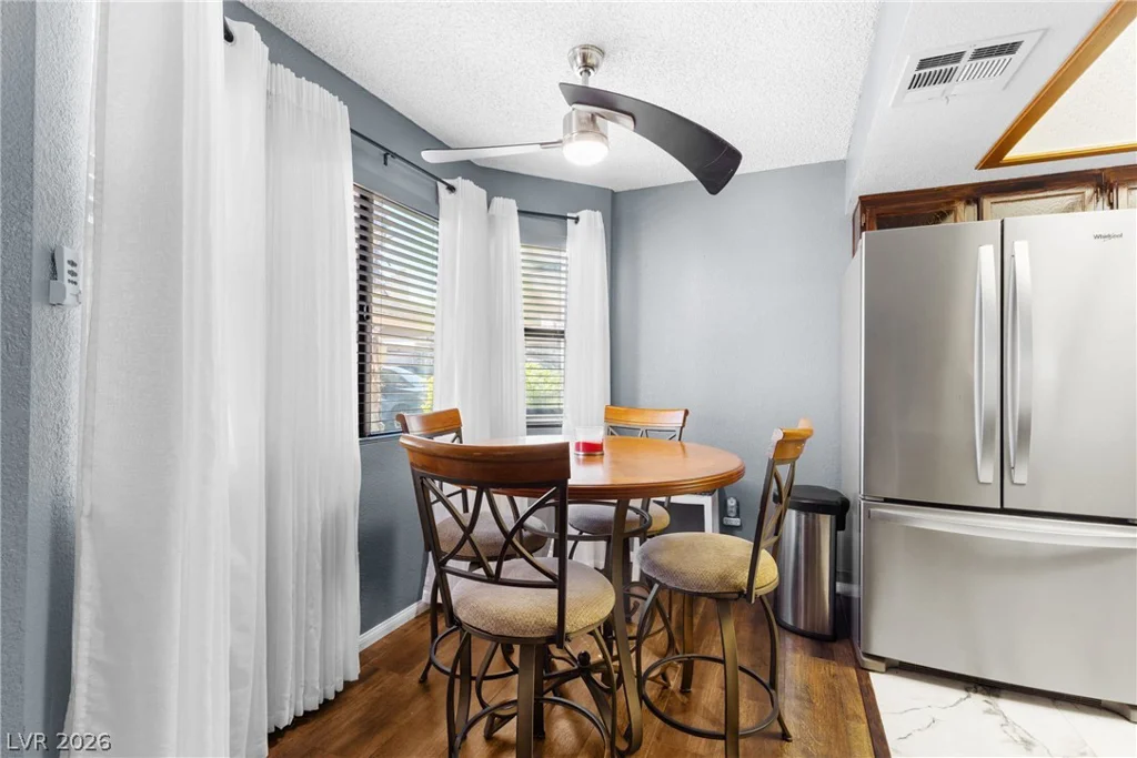 7900 Esterbrook, Las Vegas, NV 89128