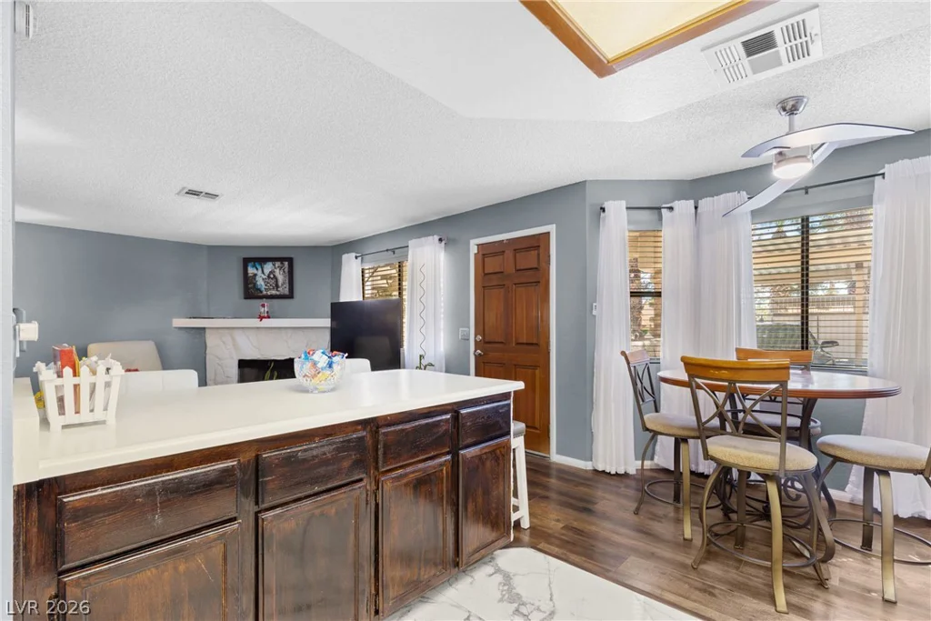 7900 Esterbrook, Las Vegas, NV 89128