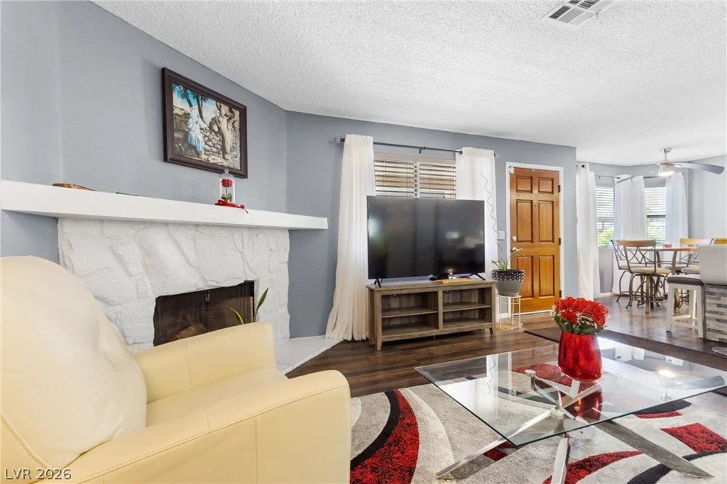 7900 Esterbrook, Las Vegas, NV 89128