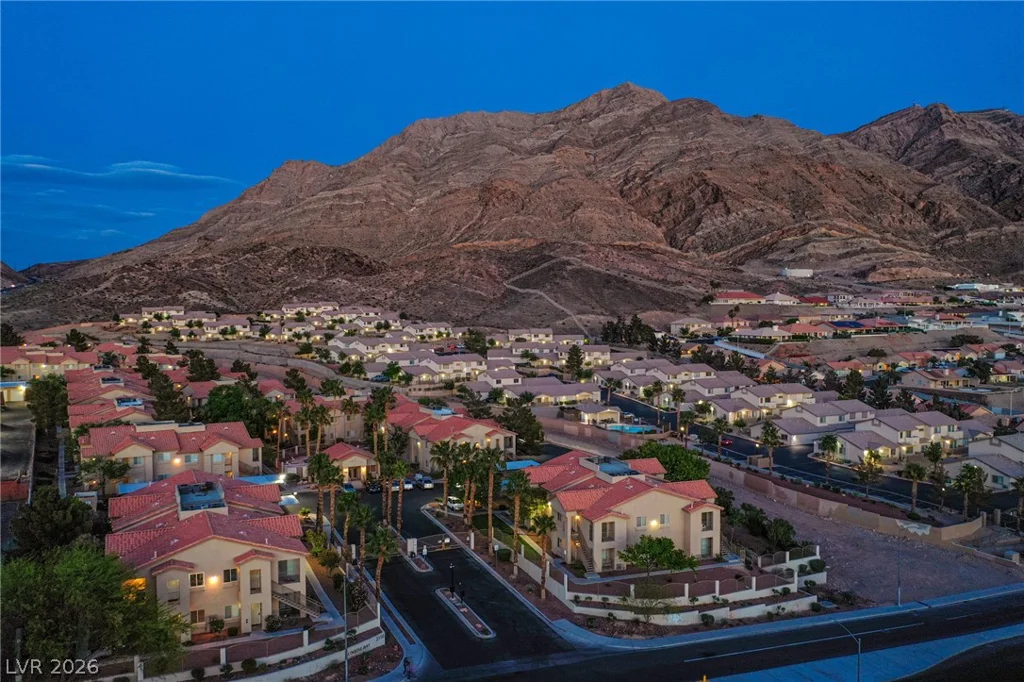 2110 Los Feliz, Las Vegas, NV 89156