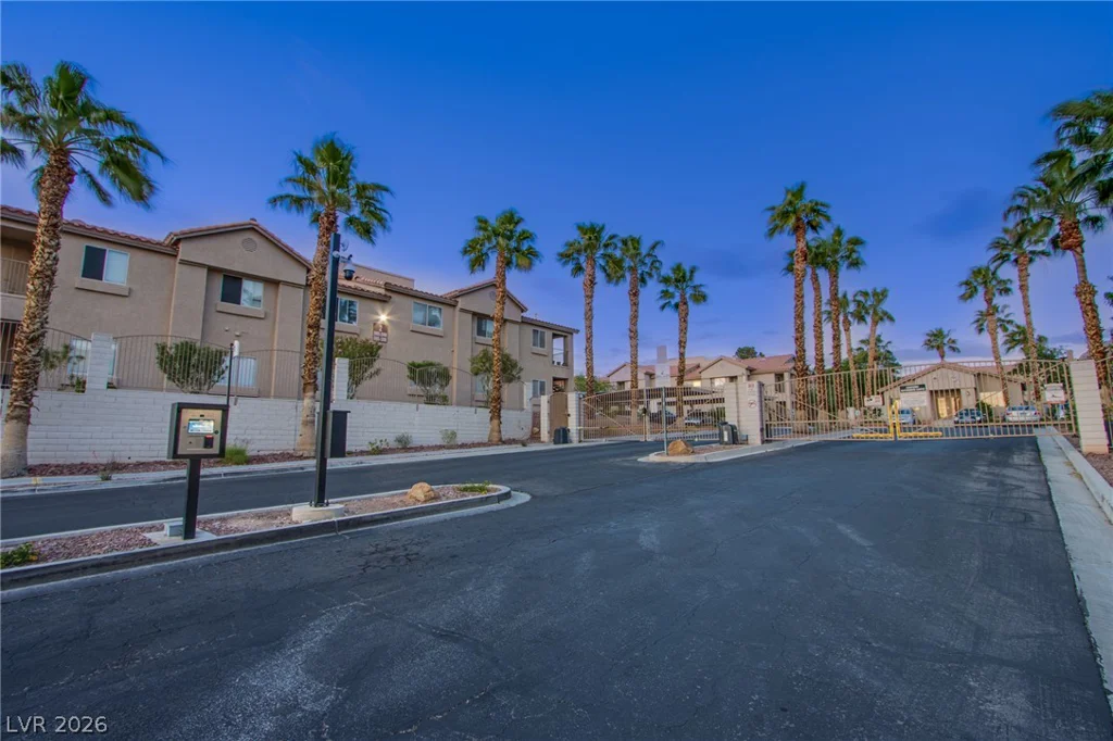 2110 Los Feliz, Las Vegas, NV 89156