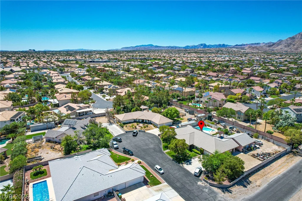 8885 Hickam, Las Vegas, NV 89129