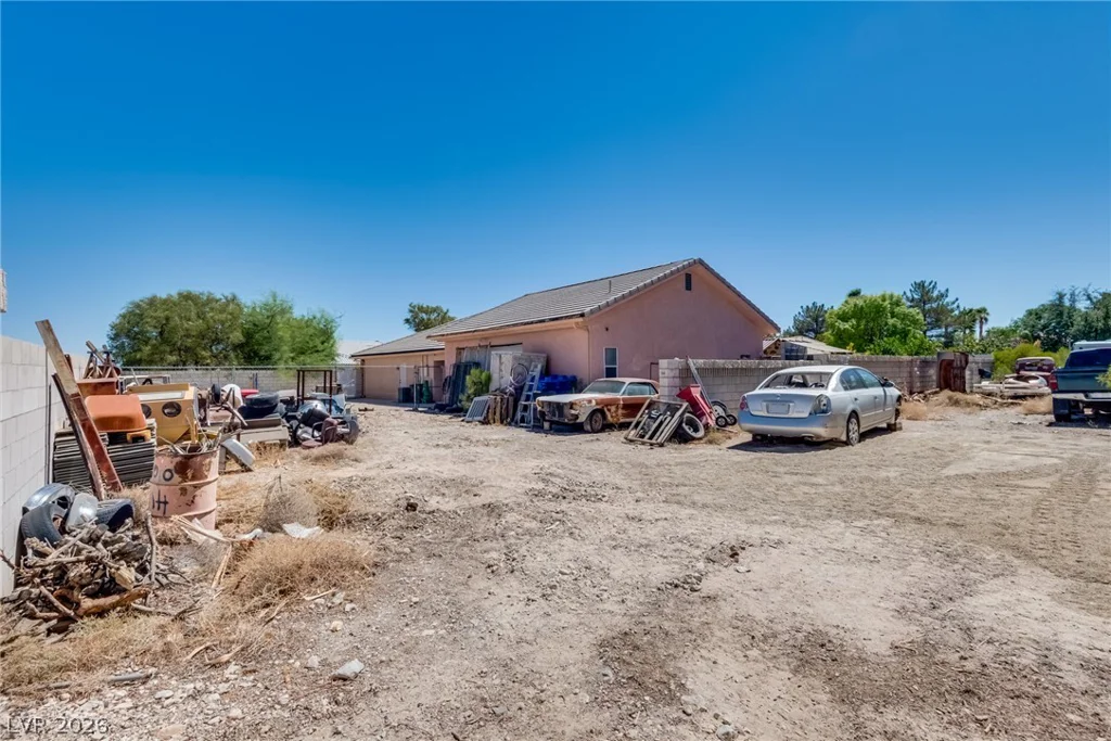 8885 Hickam, Las Vegas, NV 89129