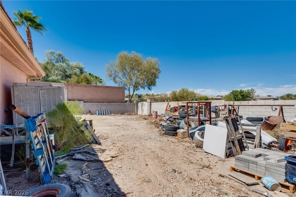 8885 Hickam, Las Vegas, NV 89129