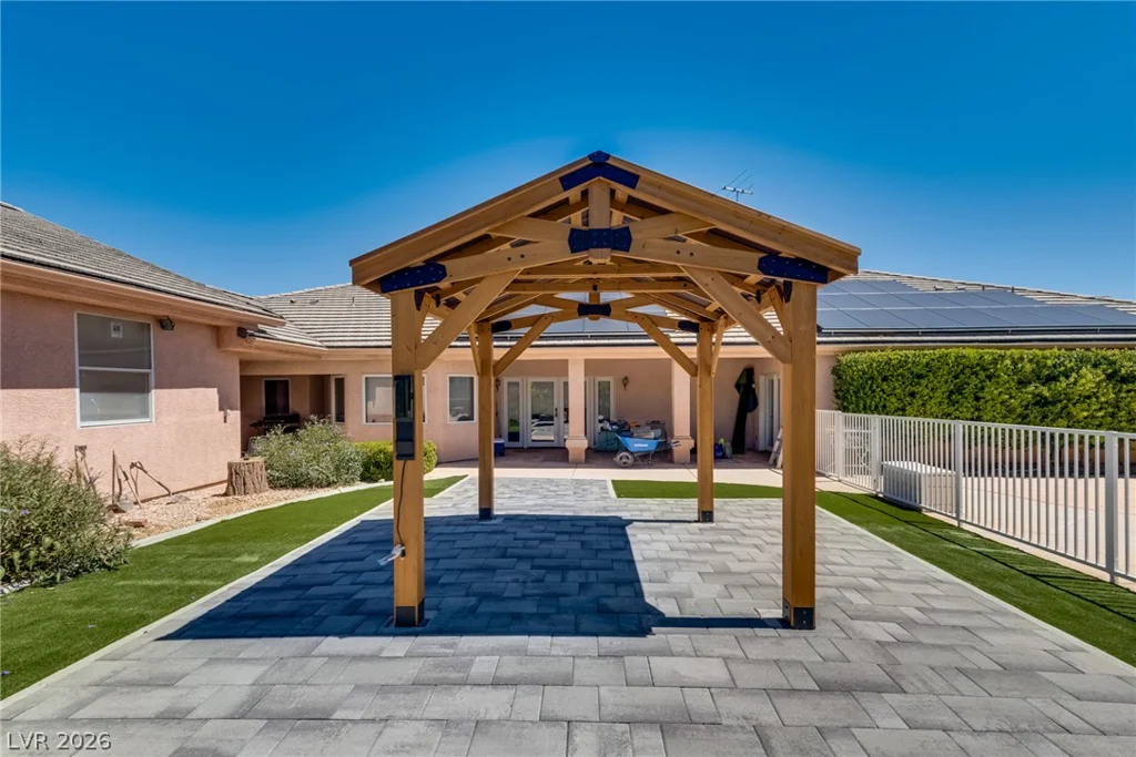 8885 Hickam, Las Vegas, NV 89129
