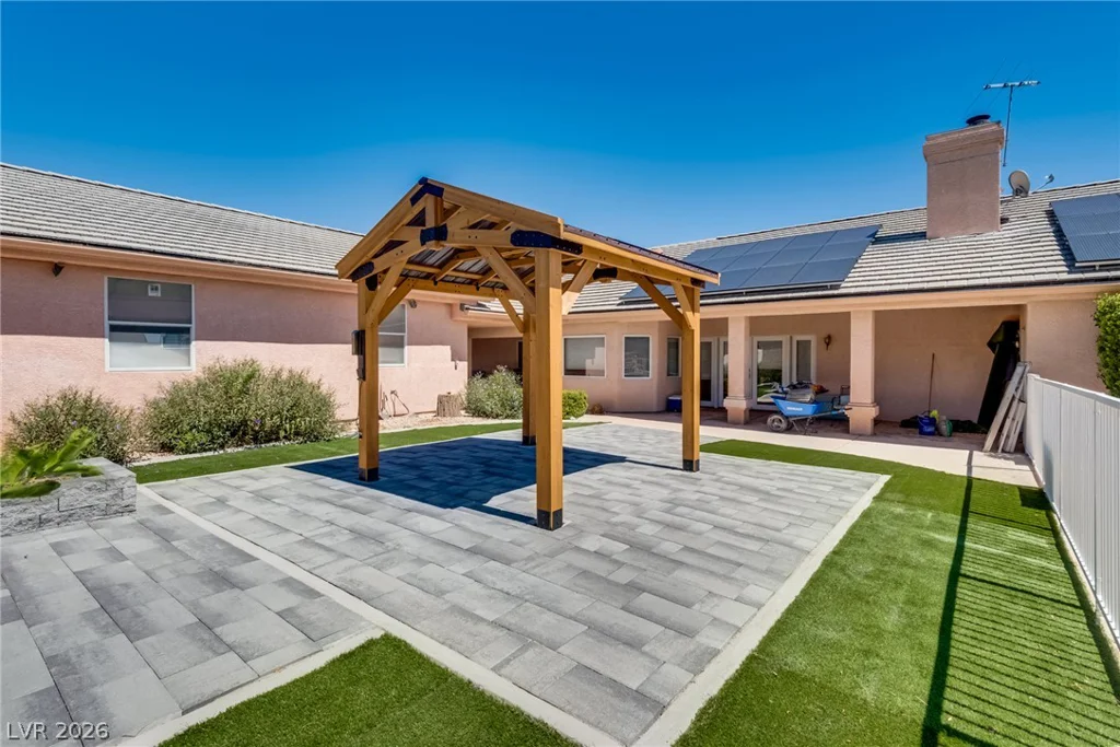 8885 Hickam, Las Vegas, NV 89129