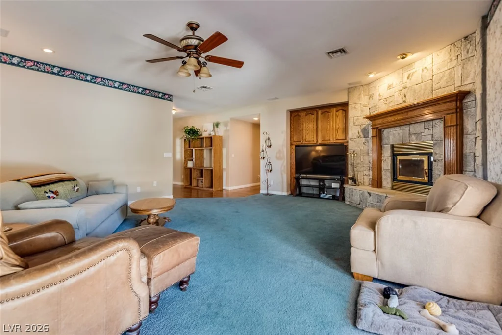 8885 Hickam, Las Vegas, NV 89129