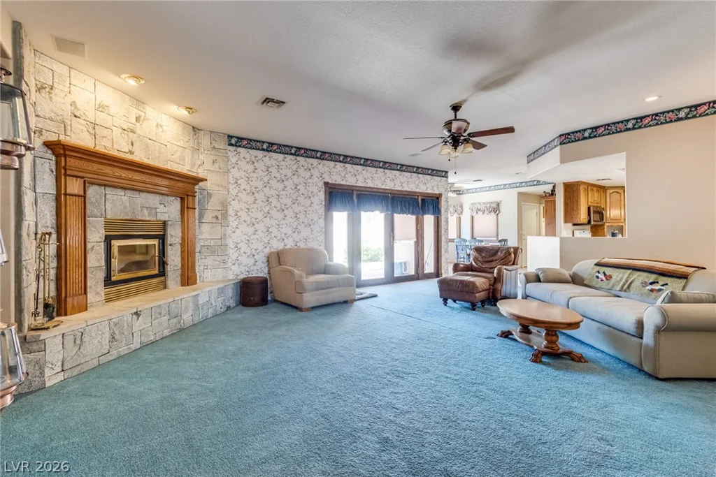 8885 Hickam, Las Vegas, NV 89129