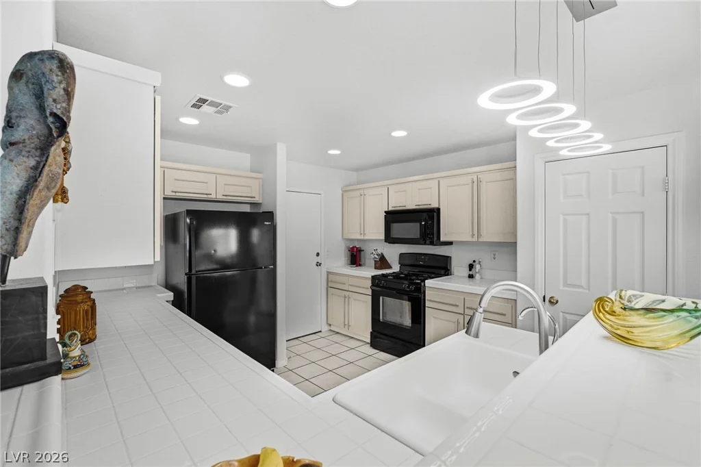 1472 Creslow, Las Vegas, NV 89102