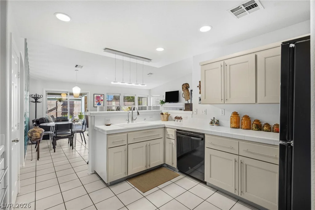 1472 Creslow, Las Vegas, NV 89102