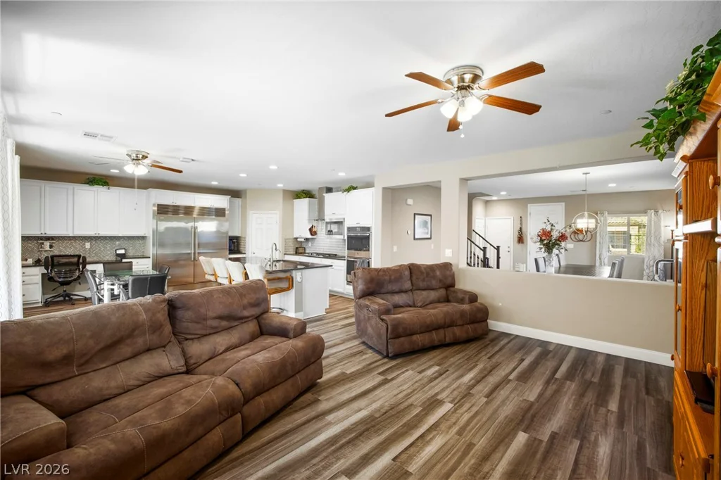 990 Floral Creek, Henderson, NV 89002