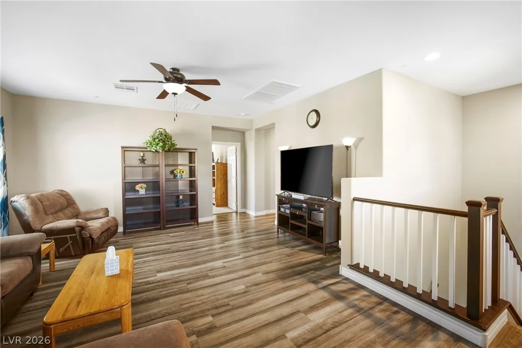 990 Floral Creek, Henderson, NV 89002
