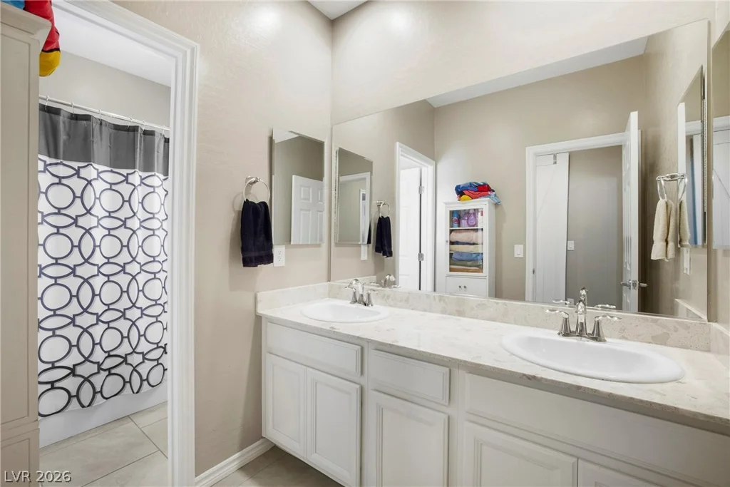 990 Floral Creek, Henderson, NV 89002