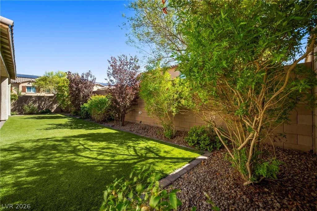 990 Floral Creek, Henderson, NV 89002