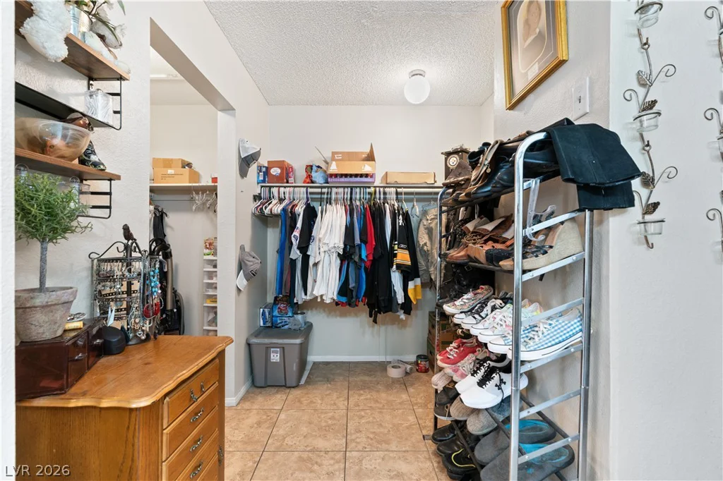 4664 El Canasta, Las Vegas, NV 89121