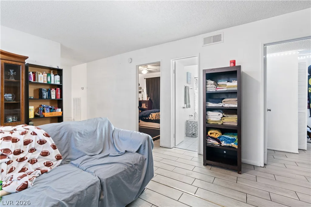 4664 El Canasta, Las Vegas, NV 89121