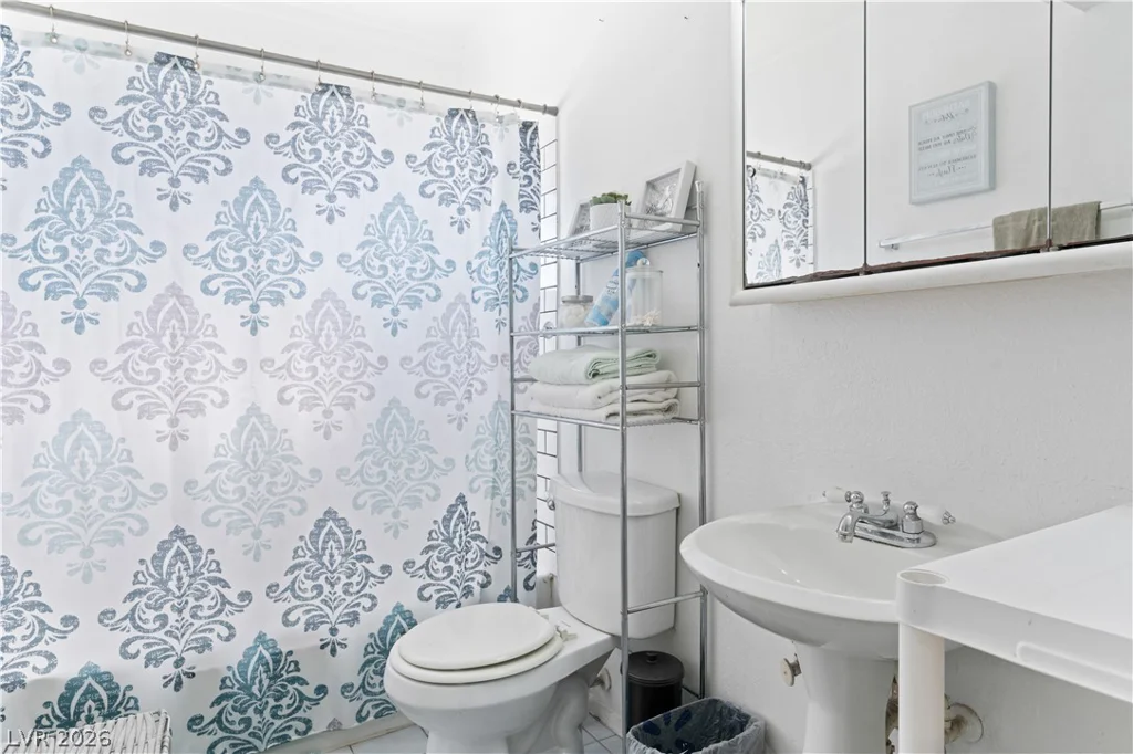 4664 El Canasta, Las Vegas, NV 89121