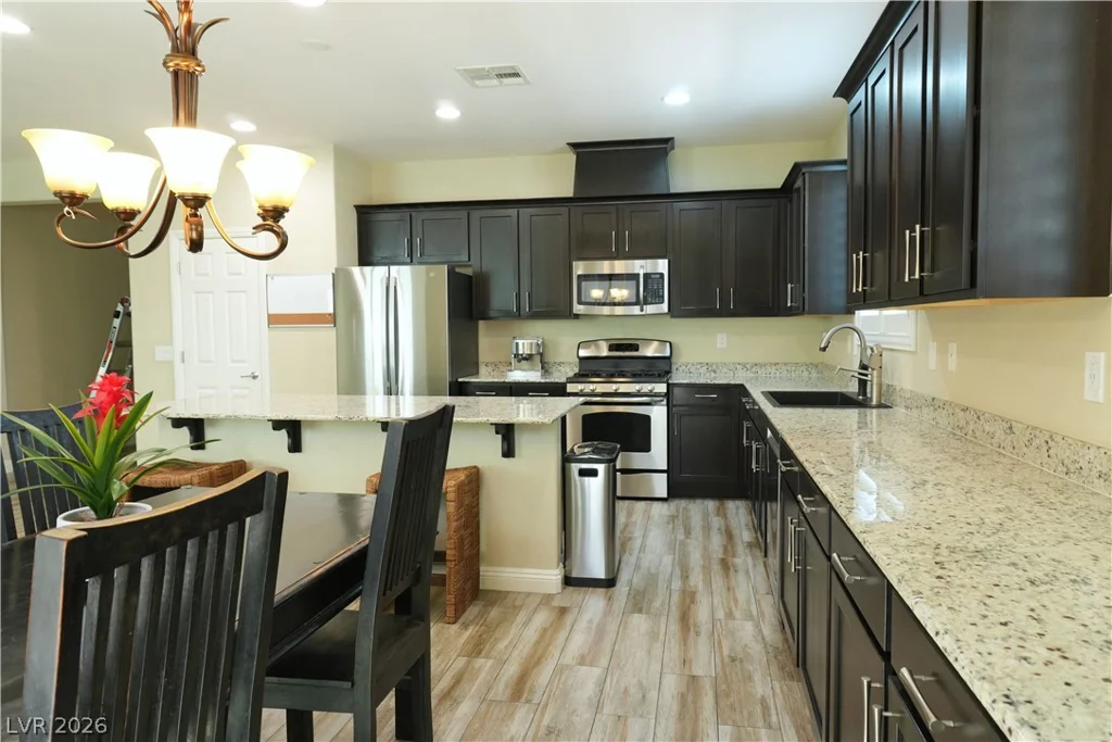 7675 Tierra Montanosa, Las Vegas, NV 89179